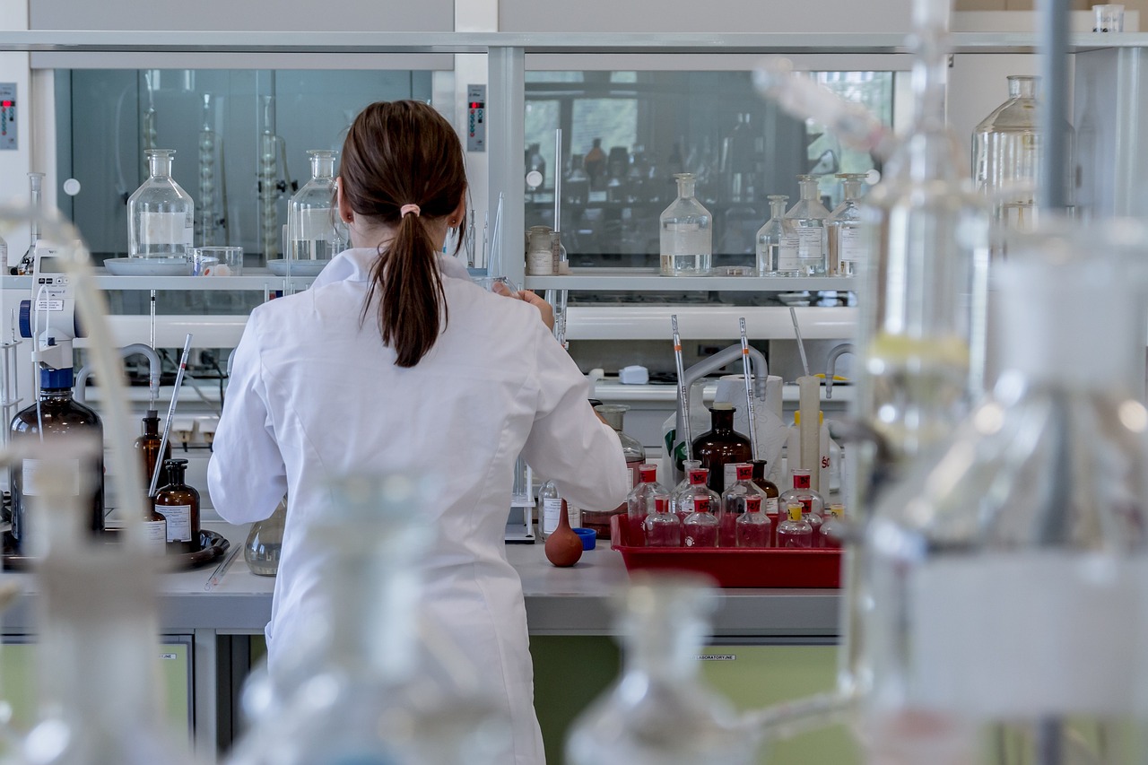 Where Can I Buy Lab Equipment: Trusted Suppliers, Online Stores, and Buying Tips
